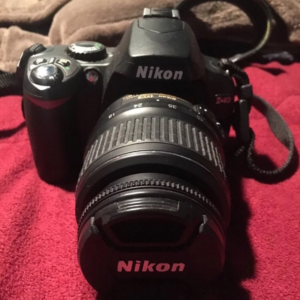 Nikon d40 - Picture 2 of 4